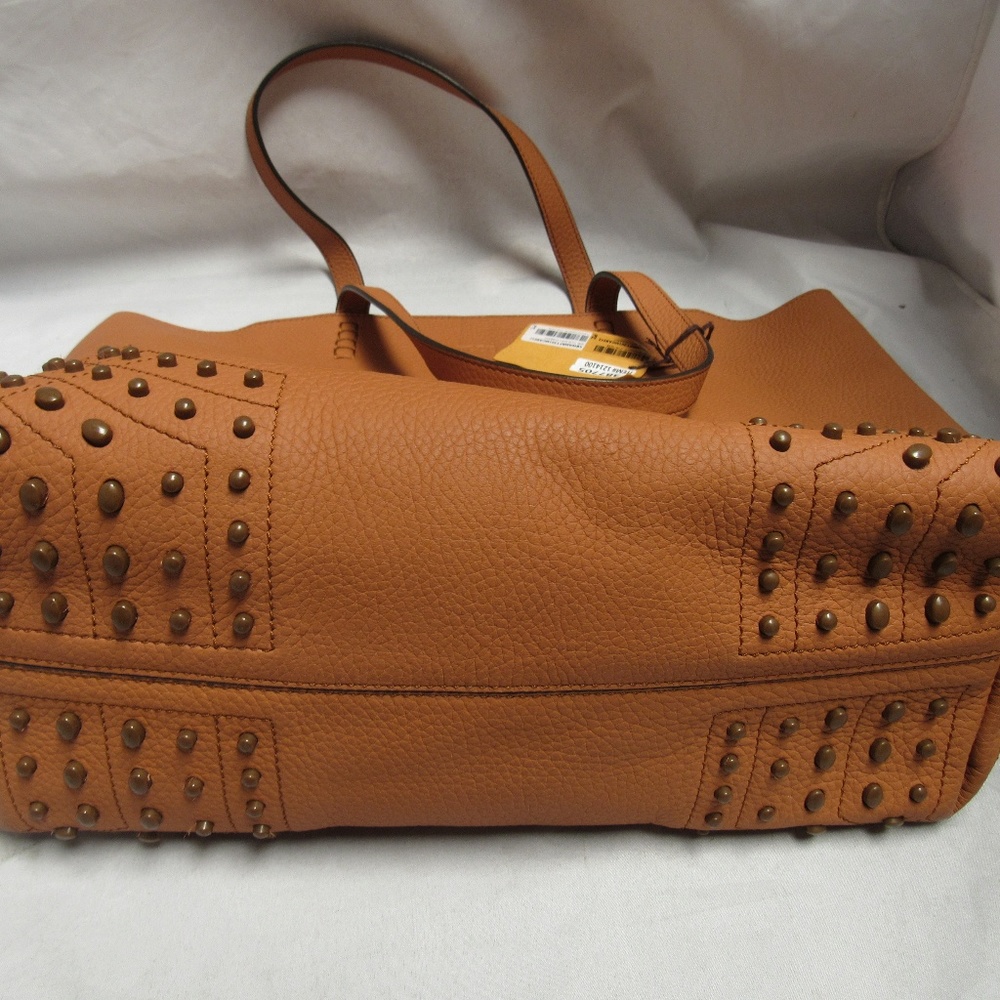 Tod's Brown Leather Gommini Detailed Tote - Picture 3 of 6